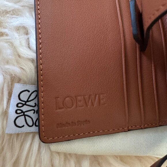 Loewe Compact Zip Wallet in Soft Grained Calfskin, Brand New in Box - Picture 10 of 13